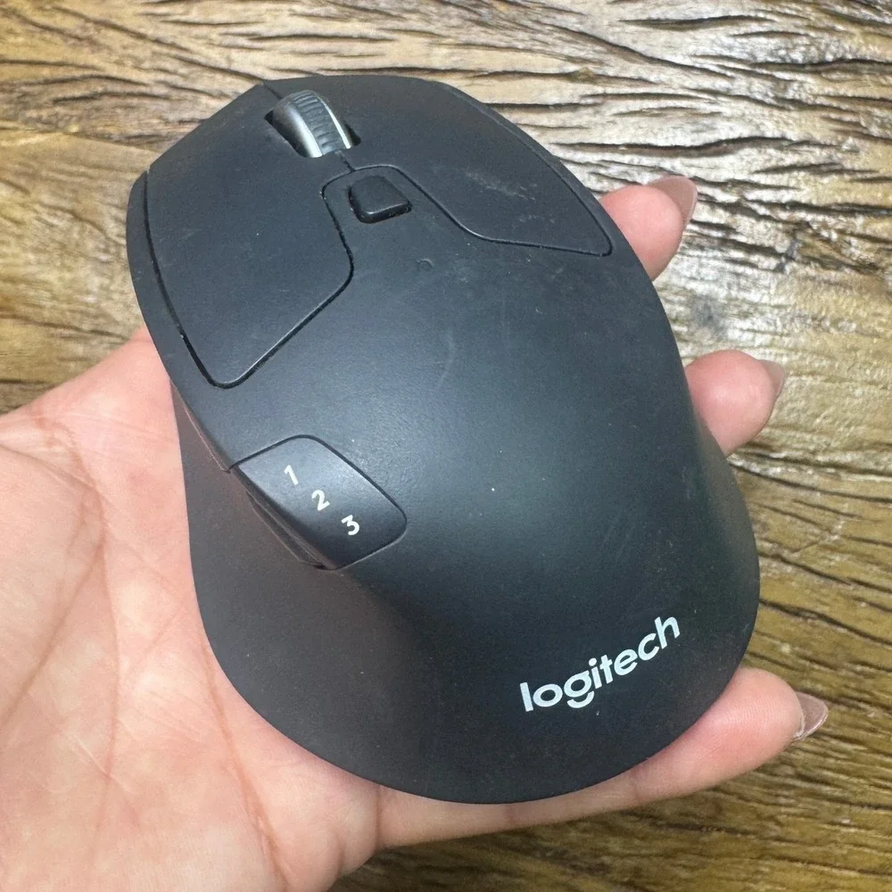 Logitech M720 Triathlon Multi-Device Wireless Bluetooth Mouse Black White